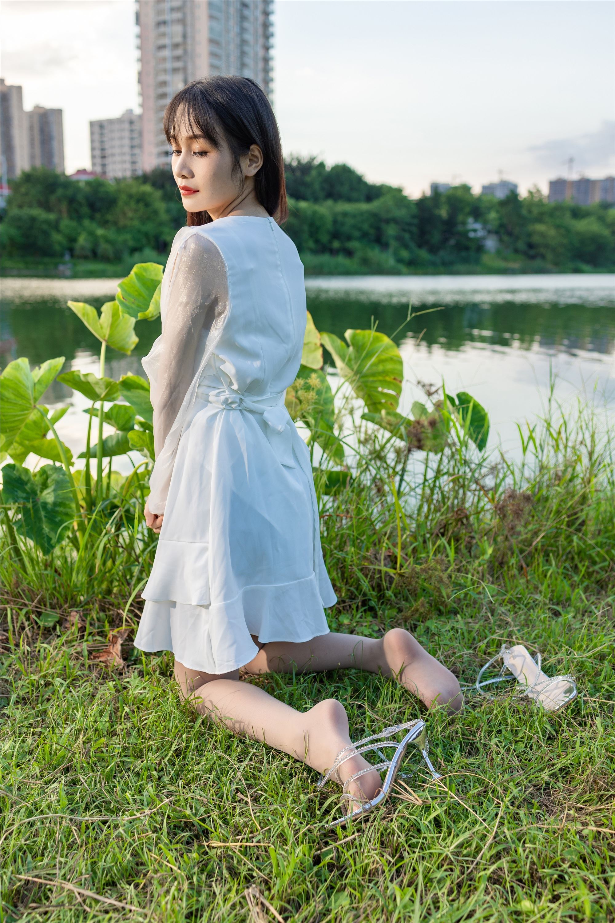 尤蜜丝 穿搭写真 NO.075